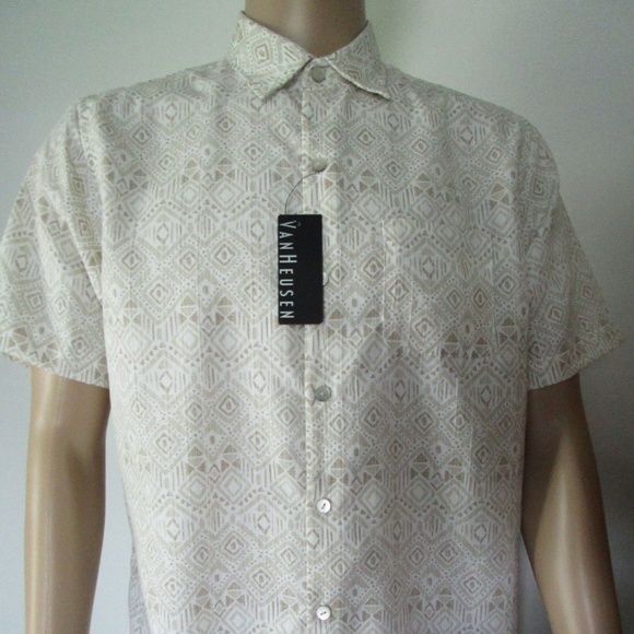 Van Heusen Other - Van Heusen Shirt M Short Sleeve Square Hem NWT